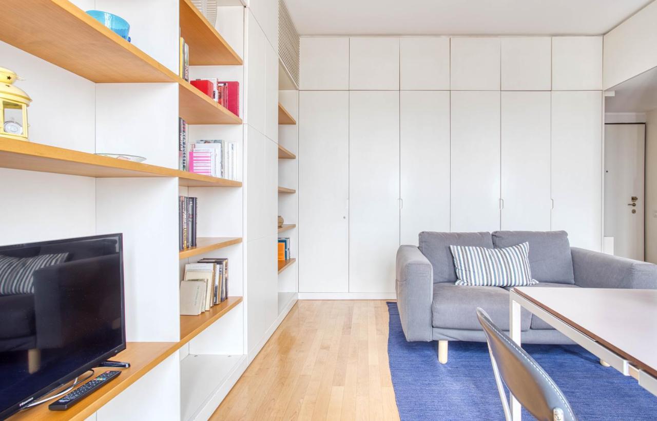 Joivy Vibrant Studio With Balcony Milano Eksteriør bilde