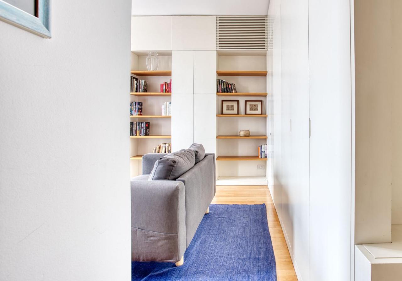 Joivy Vibrant Studio With Balcony Milano Eksteriør bilde